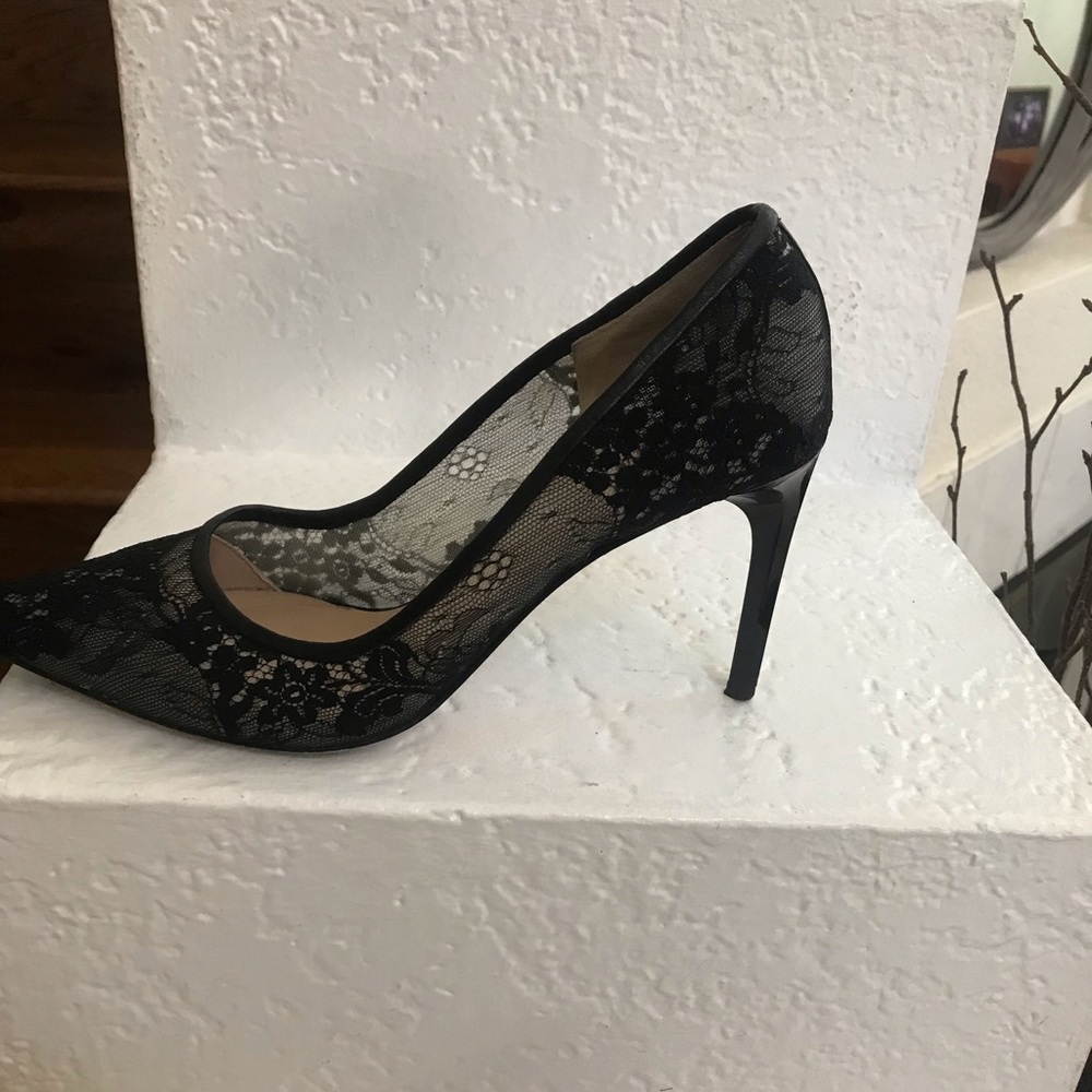 Black lace and leather inside pumps